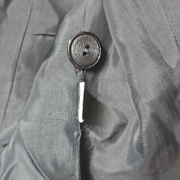 Elegant Wool Black Blazer and Skirt Set. EXCELLENT COND! - Picture 4 of 16